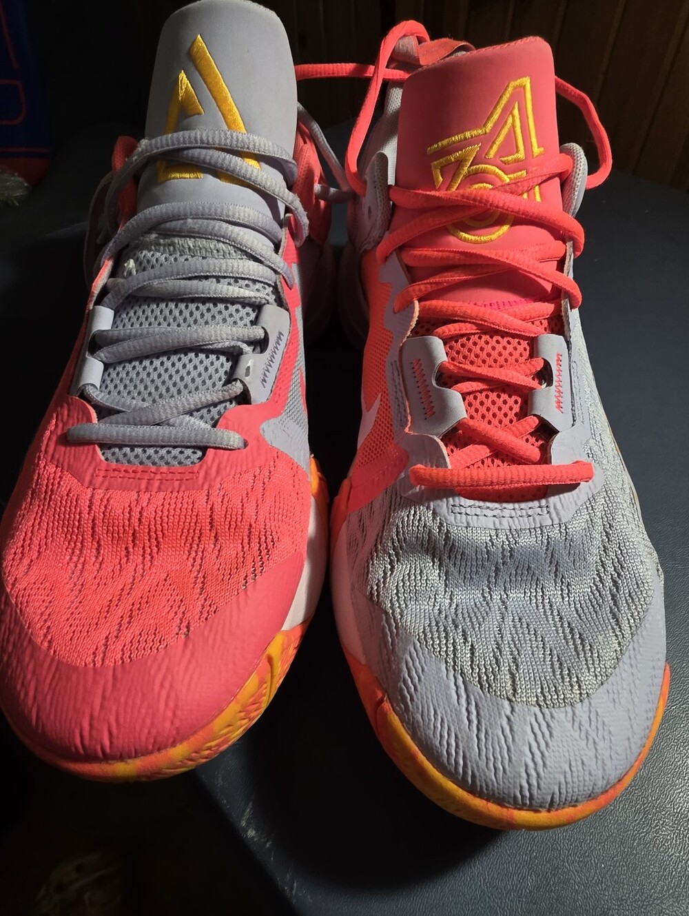 Nike Giannis Immortality Two-Tone Coral & Gray Performance Sneakers Size 10.5m